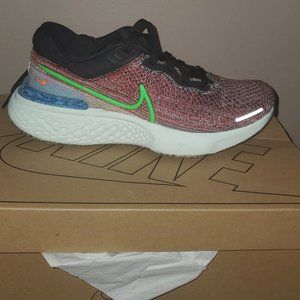 Nike invincible run sneakers
